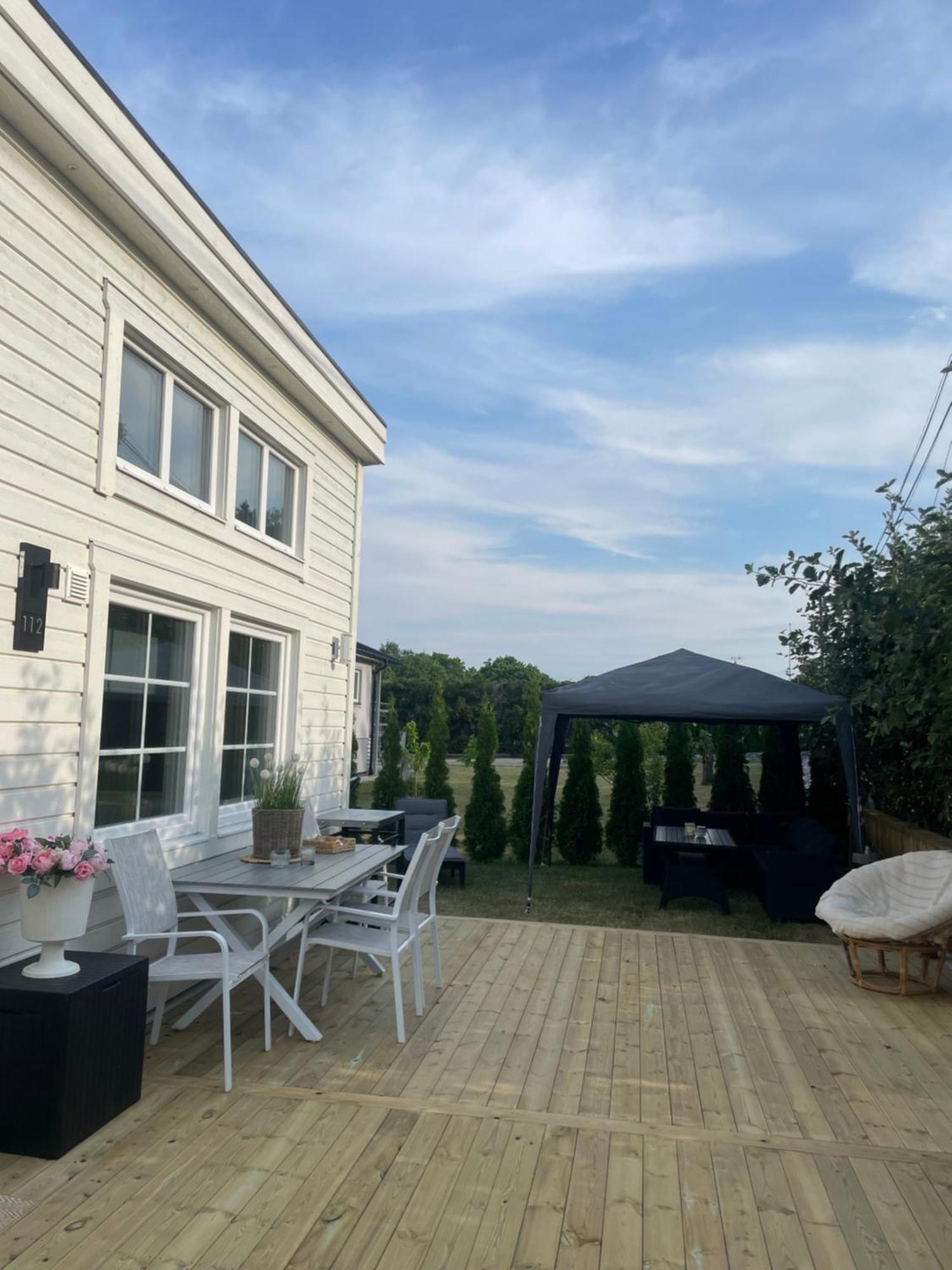 Ett Nytt Fraesch Hus Utanfoer Stockholm Naera Arlanda Villa Rosersberg Bagian luar foto