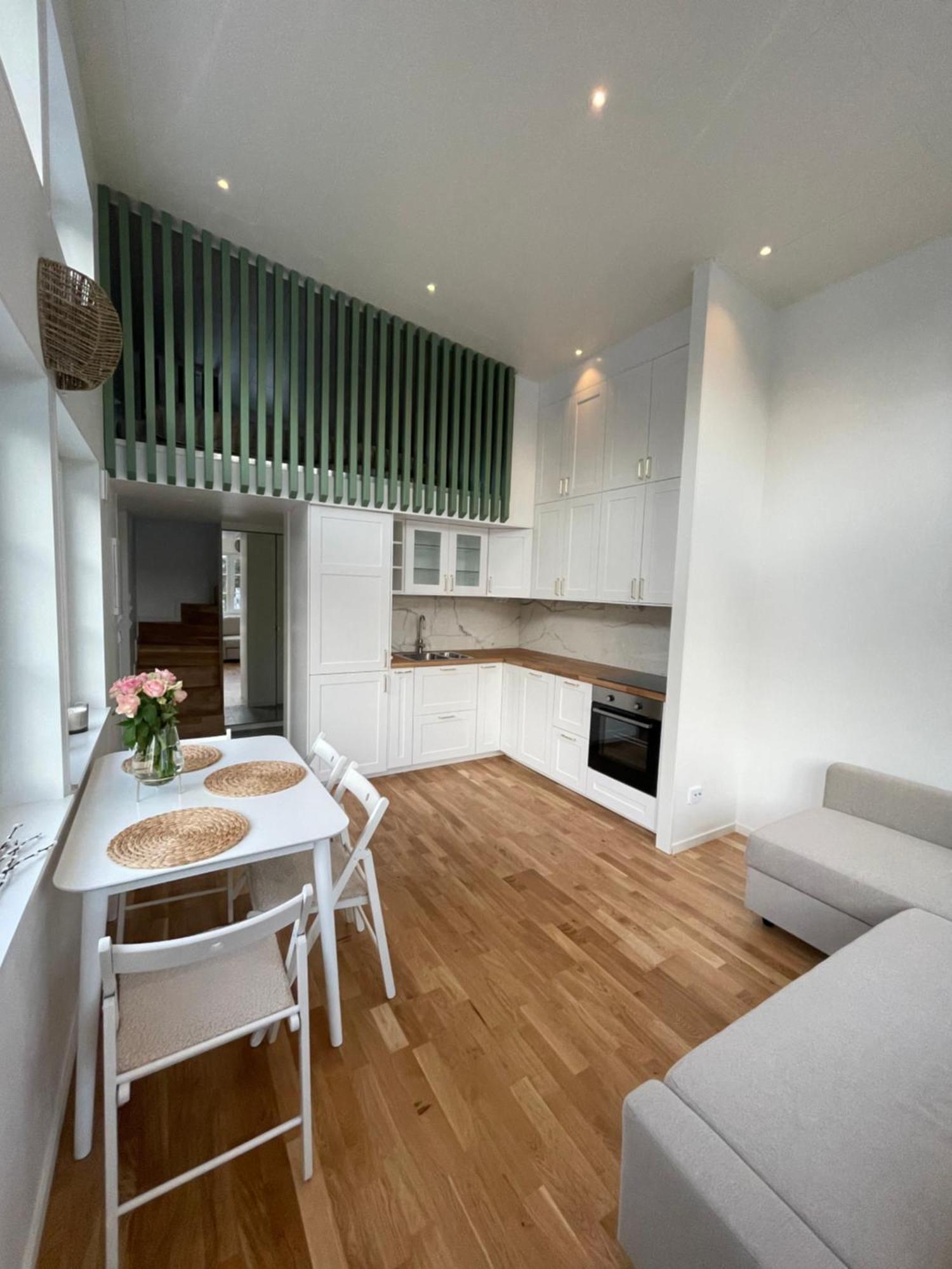 Ett Nytt Fraesch Hus Utanfoer Stockholm Naera Arlanda Villa Rosersberg Bagian luar foto