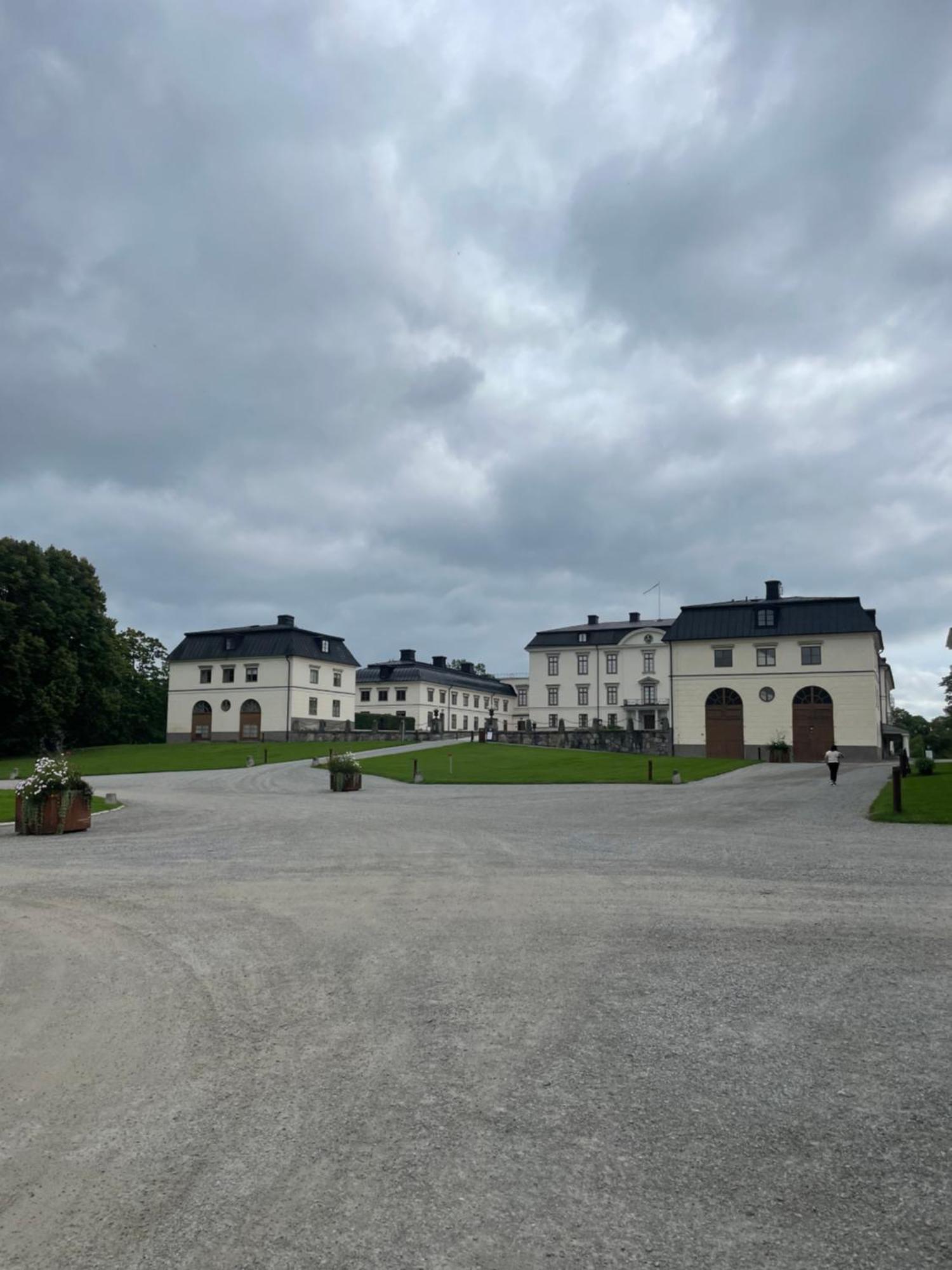 Ett Nytt Fraesch Hus Utanfoer Stockholm Naera Arlanda Villa Rosersberg Bagian luar foto